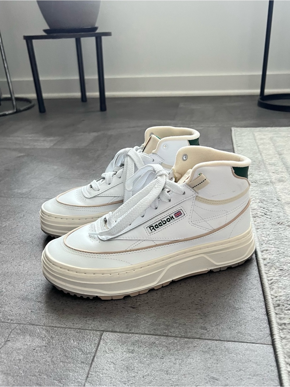 Reebok Club C Geo Mid Sneaker
